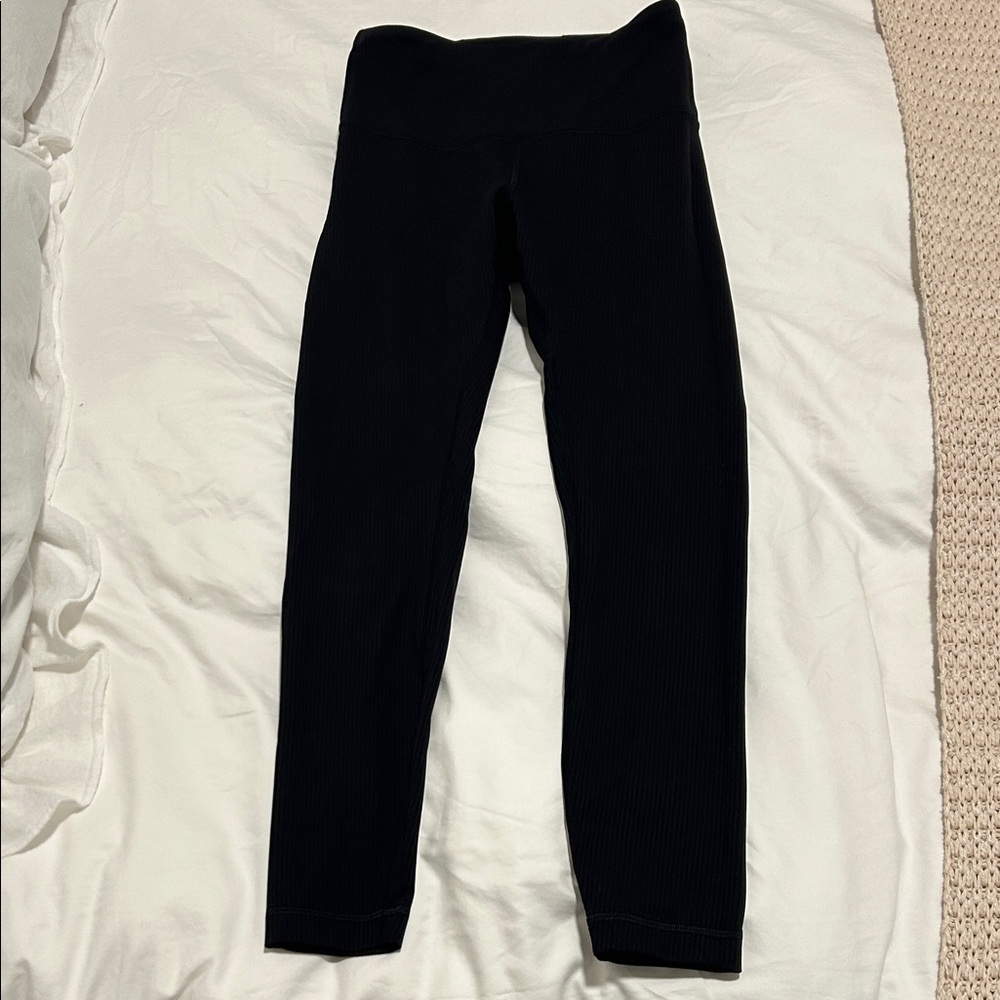 Lululemon black ribbed 25” leggings